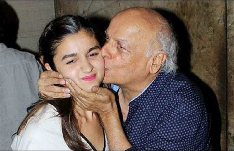 Pooja Bhatt And Mahesh Bhatt Kissing