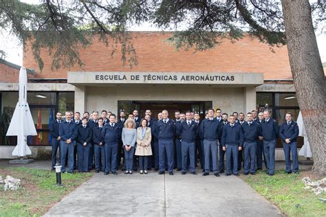 20231016 La Ministra visita la Escuela de Técnicas Aeronáu Flickr