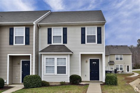 Four bedroom apartments average $1,813 and range from $1,381 to $2,350. BROADWATER II Rentals - Chester, VA | Apartments.com