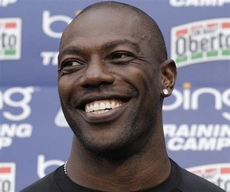 Born december 7, 1973), nicknamed t.o., is a former american football wide receiver who played in the national football league (nfl) for 16 seasons. Terrell Owens Biography - Childhood, Life Achievements ...