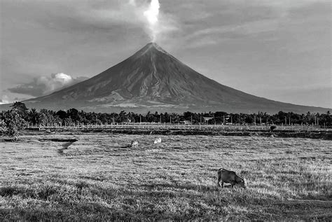 Mayon Volcano Photograph By William E Rogers Fine Art America