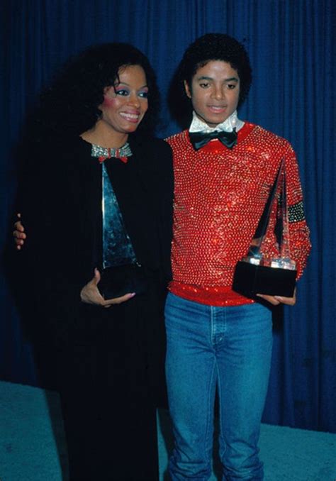 I never said this, but june, 1995, in michael jackson's history album, he gives a special thanks to diana, and included a picture of him in her arms. Love it! | Diana ross supremes, Michael jackson pics ...