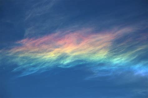 Rainbow Cloud By Abbiee1211 On Deviantart Clouds Rainbow Cloud