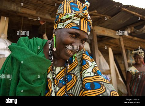 Woman Ziguinchor Casamance Senegal Stock Photo Alamy