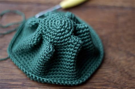 How do you repot without getting spiked. Inspinration: Crochet cactus tutorial (the one with the ...