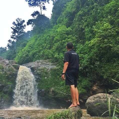 Kat pandan waterfall, kuantan je geng! Ngadem di Air Terjun Paling Keren Probolinggo
