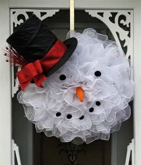 Stunning Front Door Decoration Ideas For Winter 02 Holiday Wreaths Diy