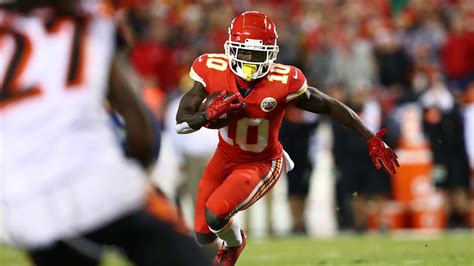 Two years ago, he pleaded guilty i want to have an impact not just on the court, but have a huge impact on people's lives. Tyreek Hill Takes Off for 28 yards on Chiefs' First Play ...
