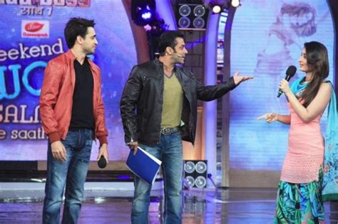 Gori Tere Pyaar Mein Kareena And Imran Dance With Bigg Boss 7 Contestants Photos