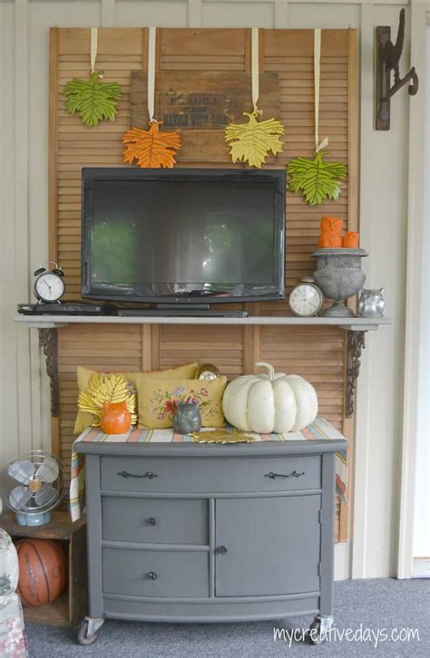 Fall Home Tour Full Of Fall Touches That Welcome The Season With Open Arms