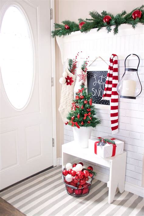 Get it as soon as fri, jul 2. 33 Cozy Red And White Christmas Décor Ideas - DigsDigs