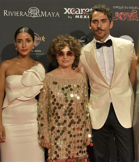 Paco León Homenajea A Su Mujer Con Una Foto Con Sus Hijos Divinity