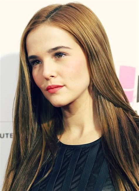 Love Everything About This Look Long Straight Hair Reddish Lips Natural Makeup Zoey Deutch