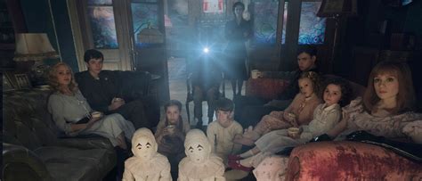 Calling all tim burton fans! Miss Peregrine's Home for Peculiar Children Review