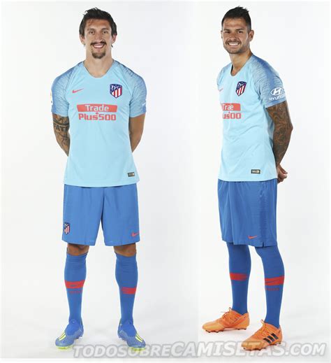 Official atlético de madrid balls signed by the players. Equipación visitante Nike de Atlético de Madrid 2018-19 ...