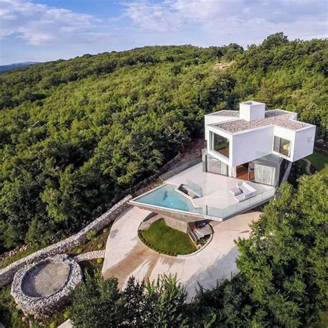 Spectacular Summer House On A Hilltop Modern House Designs