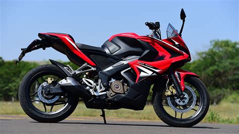 It is available in only 1 variant and 4 colours. Bajaj Pulsar RS 200 To Be Available With New BS-VI ...