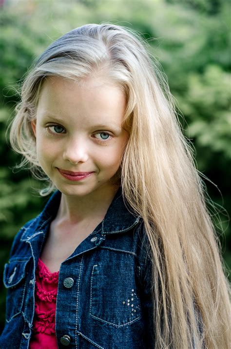 Portrait Of A Beautiful Blonde Little Girl With Long Hair Flickr