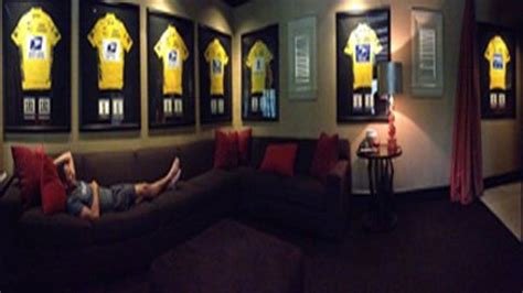 Defiant Lance Armstrong Posts Pic Of Tour Champion Jerseys