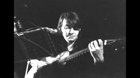 Know what this song is about? Fabrizio De André - La guerra di Piero - montaggio di ...