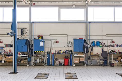 3 Reasons For Automotive Technicians To Keep A Tidy Garage