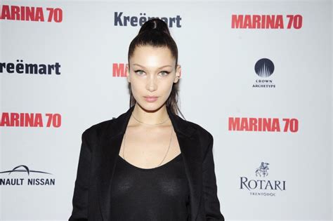 Bella Hadid Braless 9 Photos The Sexy Picture