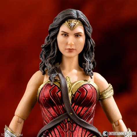 One12 Collective Wonder Woman Photo Review The Toyark News