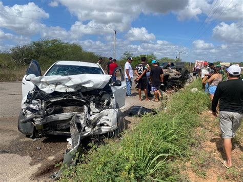 VÍDEO Acidente grave no trevo que liga Santo Antônio a Campestre deixa