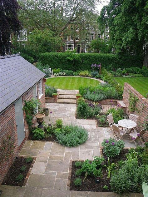 Die gartengestaltung mit steinen ist sehr dekorativ und beliebt von vielen gärtnern. Cottage Gardens Terrace in 2020 | Garten, Steinterrassen ...