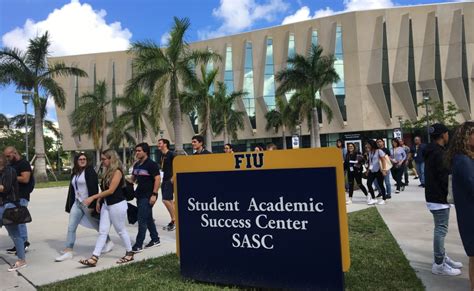 Displaced Puerto Rican Students Tour Florida International University