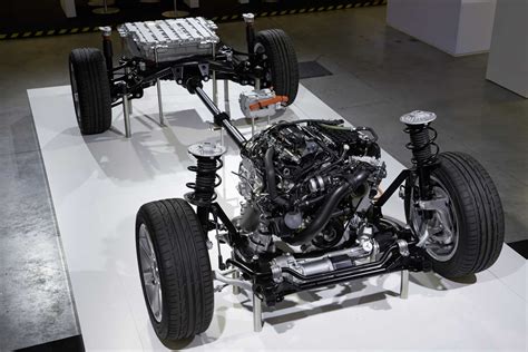 Der akku wurde größer und kommt nun auf eine kapazität von 12 kwh brutto quelle: BMW 3er Plug-in Hybrid Prototyp, Antriebsstrang. (11/2014)