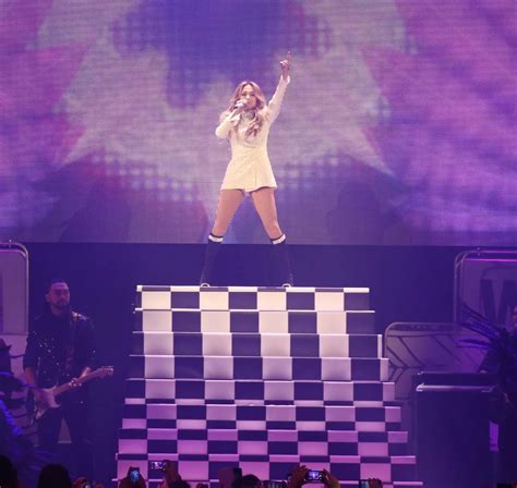 Jennifer Lopez Performs At The We Day Vancouver Event Irish Mirror Online