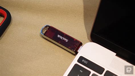 Buy the best and latest pen drive 1 terabyte on banggood.com offer the quality pen drive 1 terabyte on sale with worldwide free shipping. SanDisk unveils world's smallest 1TB USB-C flash drive ...