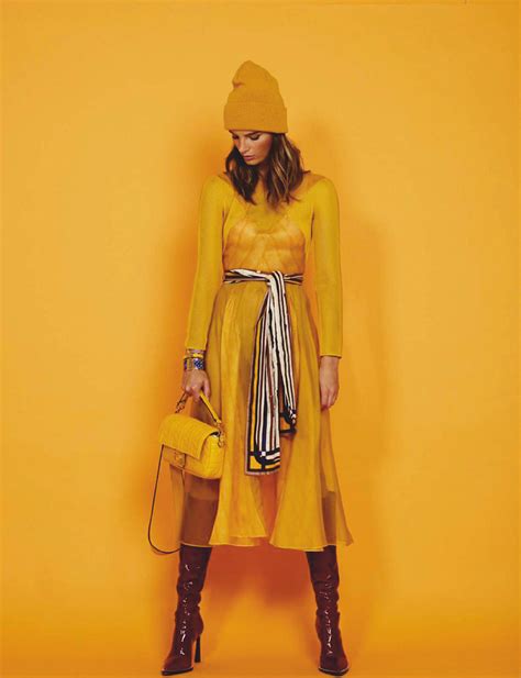 Ava Smith By Rafa Gallar For Elle Spain September 2019 Fashionotography