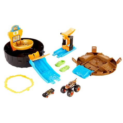 Hot Wheels Monster Trucks Stunt Tire Play Set Opens To Reveal Arena