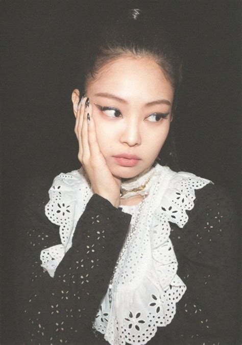 Ragam fashion personel blackpink di video klip kill this love. Pin de L A L I C E em BLACKPINK | Jennie blackpink ...