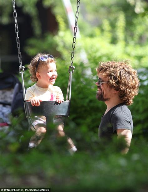 Games Of Thrones Peter Dinklage And Daughter Zelig Share A Giggle At