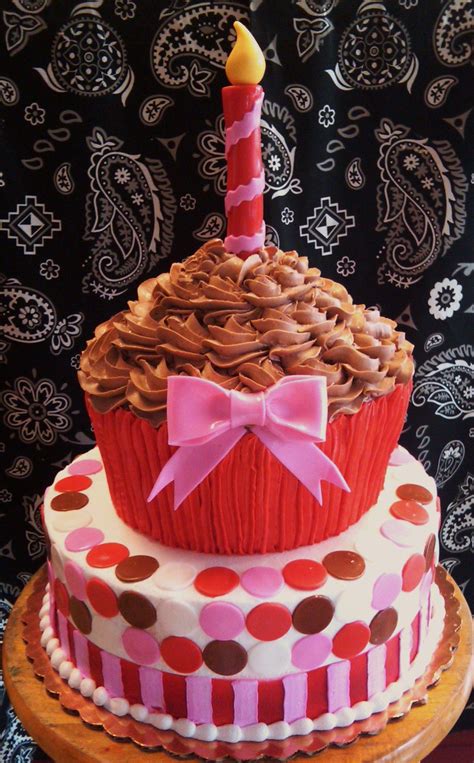 The ultimate birthday cake! G.M. Paris Bakery - Livonia, Mi | Giant