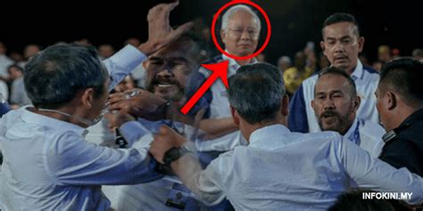 Komen tun mahathir tentang insiden mat over tampar david teo dialog tn50 subscribe to me on elvids. Patotlah Mat Over Beria-Ria Tampar David Teo, Rupa-Rupanya ...
