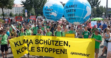 Klimaschutz: Familien und Greenpeace bringen Bundesregierung vor Gericht