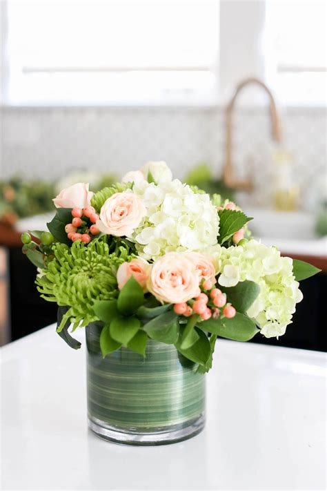 This, for example, is a flower arrangement : How to Arrange Flowers Like A Pro | Flower arrangements ...