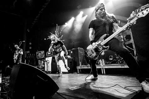 Photo Gallery The Bouncing Souls Strike Anywhere The Bronx In Boston