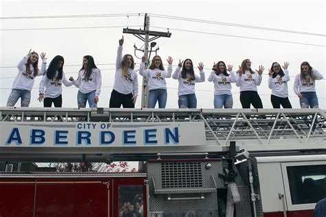 Aberdeen Swim Team Gets A Sendoff To State The Daily World