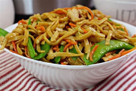 Thin noodles, chicken chunks and a colorful medley of vegetables get tossed in a sweet and savory asian sauce, all in just 30 minutes! Instant Pot Chicken Lo Mein - Mom For All Seasons