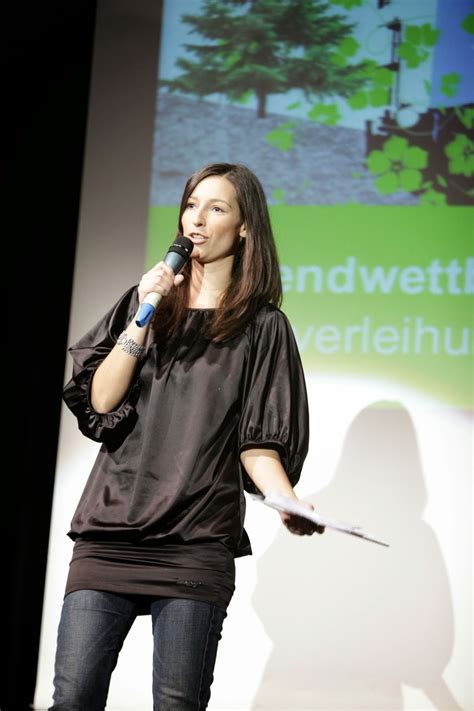German radio and television presenter. Pinar Atalay: Pinar Atalay Fotos
