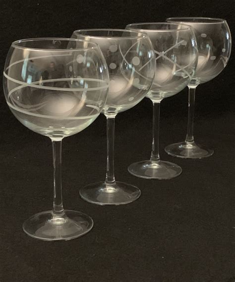 Vintage Etched Graphic Balloon Wine Glasses Set Of 4 Etsy