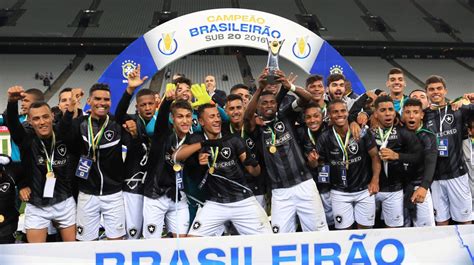 Acompanha o perfil dos jogadores (por exemplo perfil vitinho), página de equipas (por exemplo página botafogo pb) e páginas de competições (liga dos campeões, liga nos e mais de 5.000 competições de mais de 30 desportos em todo o mundo) no flashscore.pt! Botafogo bate o Corinthians em SP e conquista Brasileiro ...