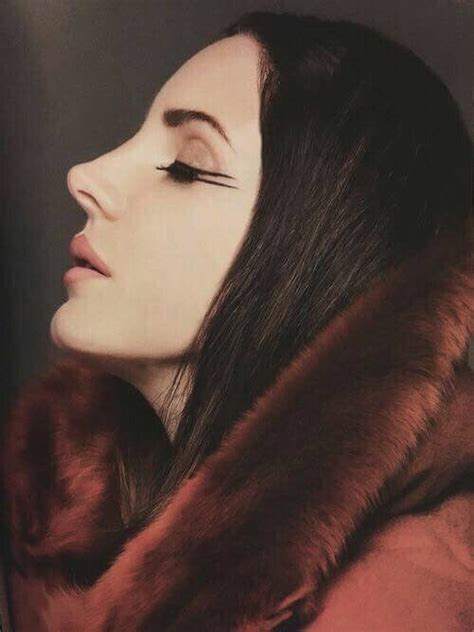 Lana Del Rey Side Profile Eyes Closed Closeup Makeup And