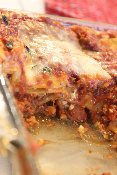 Today we will make #vegetarian #lasagna without ricotta cheese. lasagna-without-ricotta - Mom's Cravings