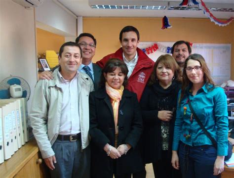 Ingresó en 1971 a la escuela de teatro de la universidad de chile y egresó en 1974. Serviu Atacama - (Año 2011)